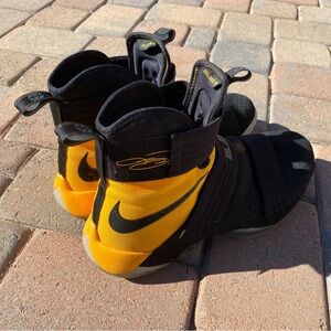 Nike LeBron Solder 10 Men’s Black and Yellow Sneakers
